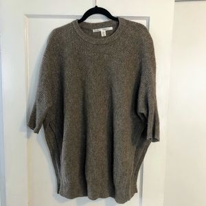 MAX Studio Sweater Size Medium
